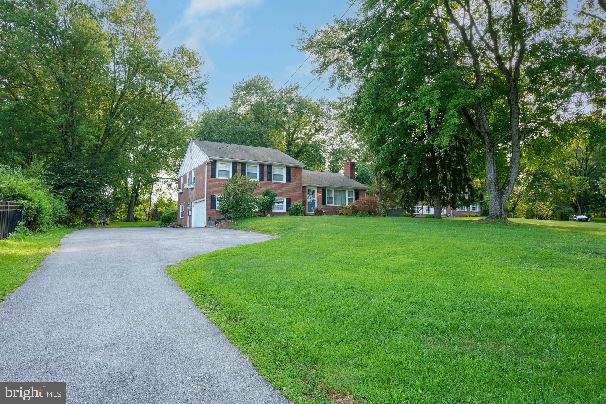 1420 Bradford Ln