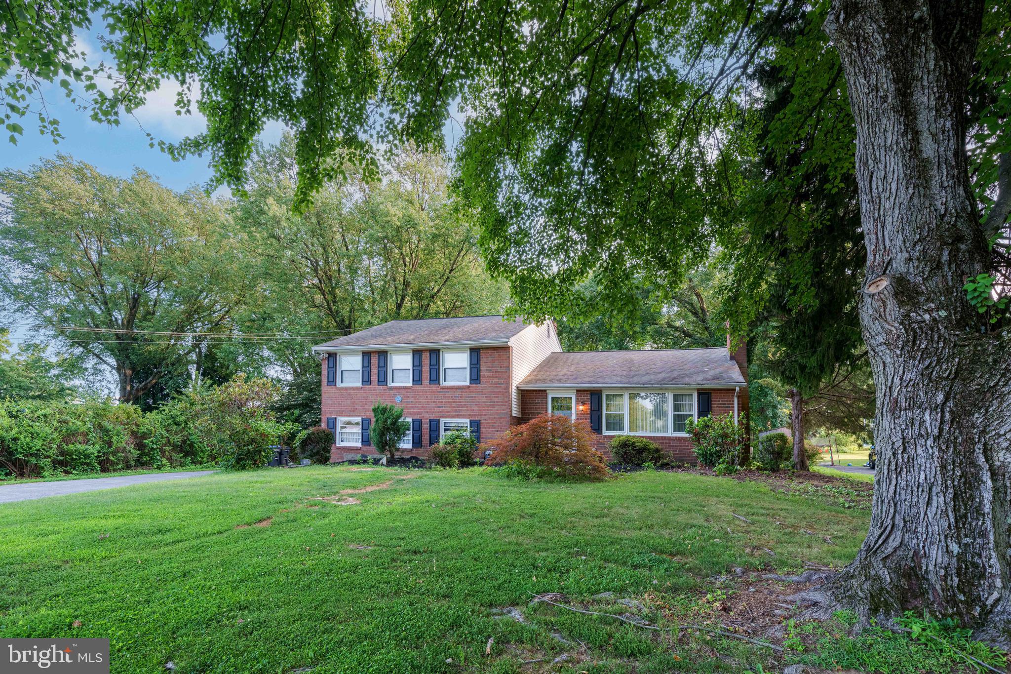 1420 Bradford Ln