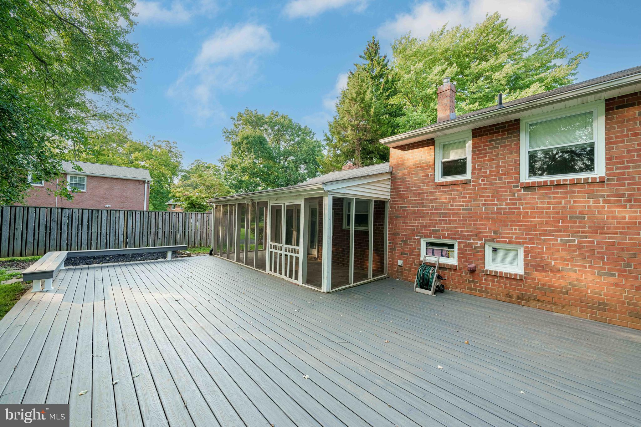 1420 Bradford Ln
