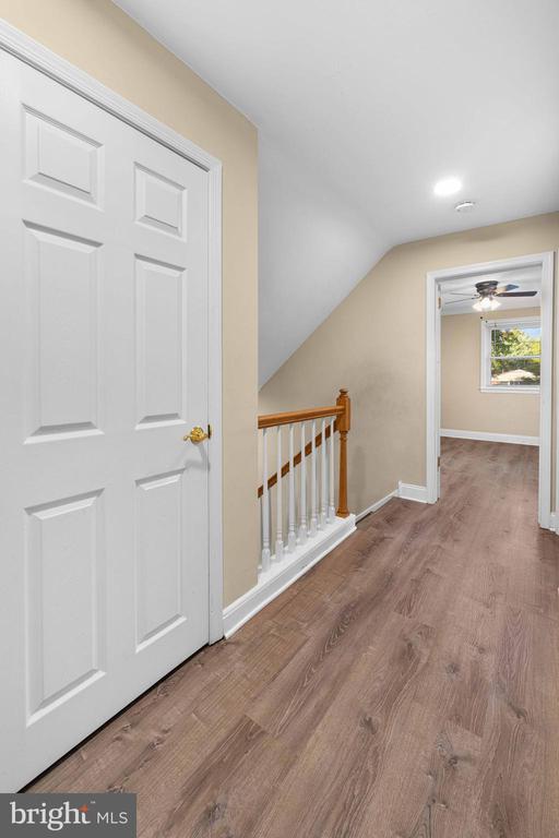 1420 Bradford Ln