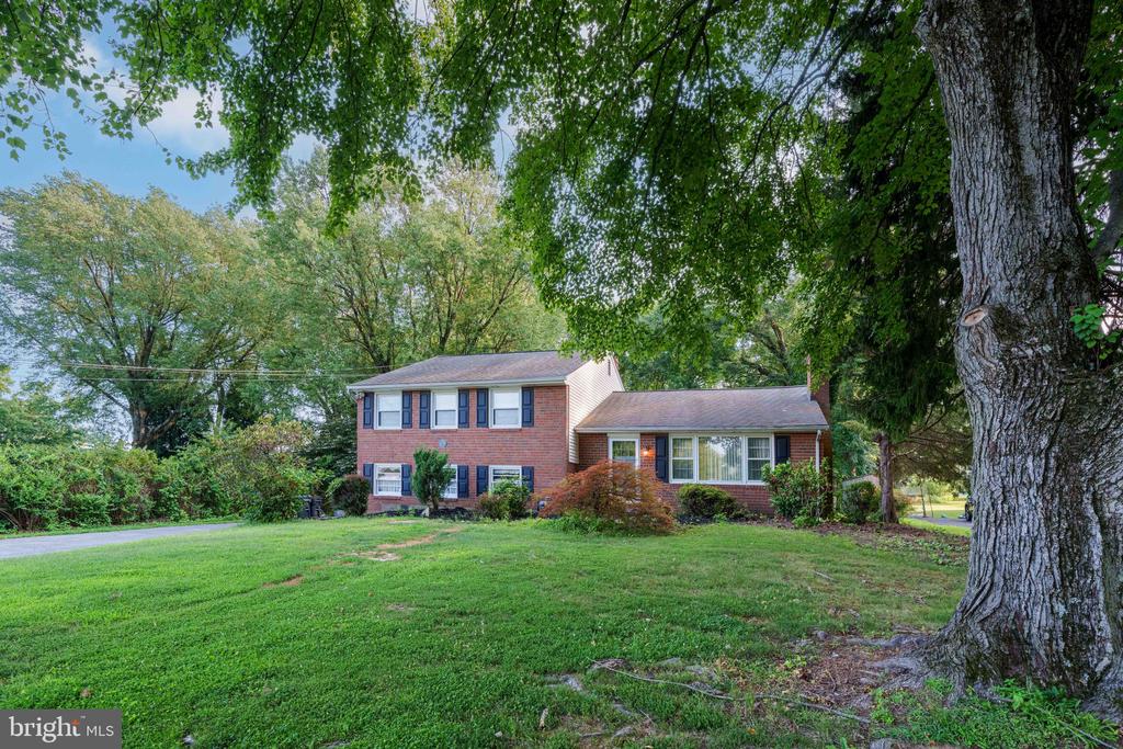 1420 Bradford Ln