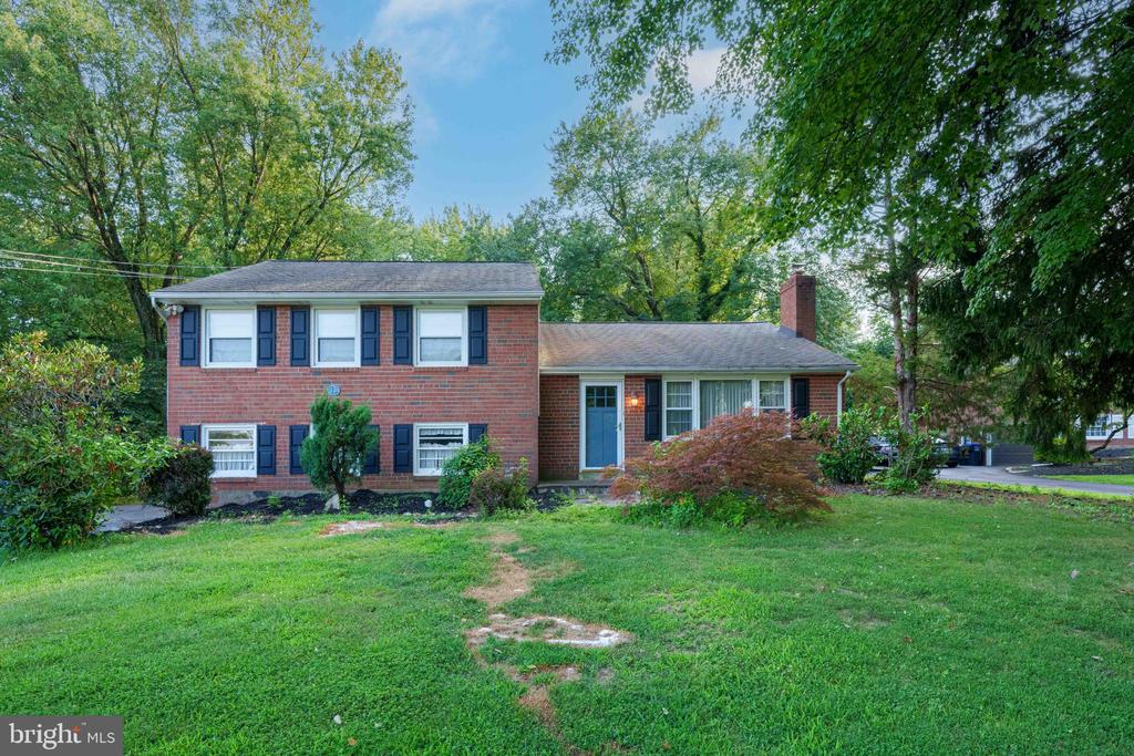 1420 Bradford Ln