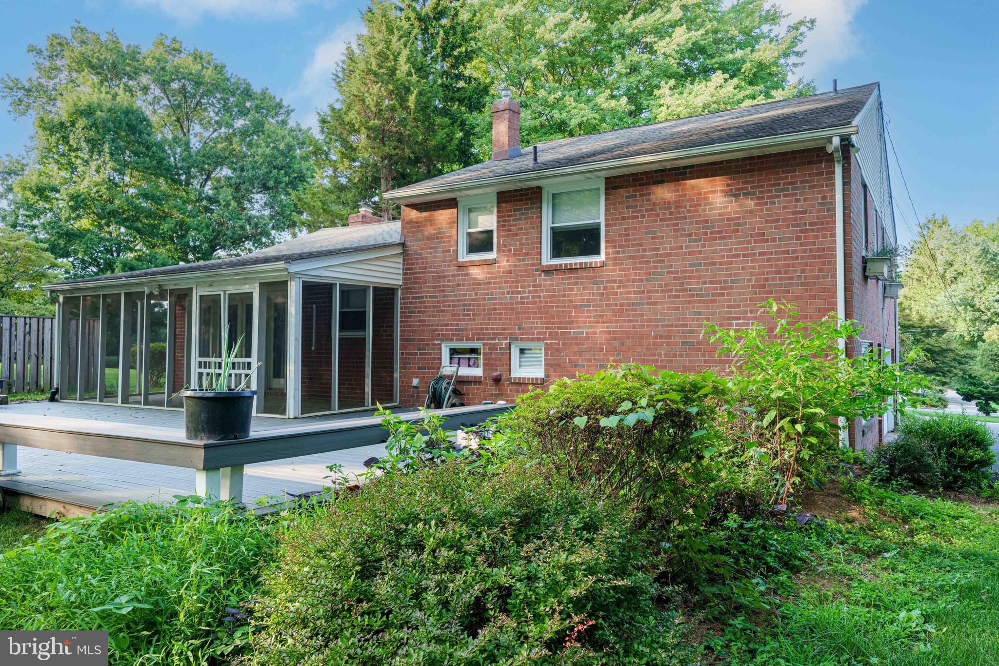 1420 Bradford Ln
