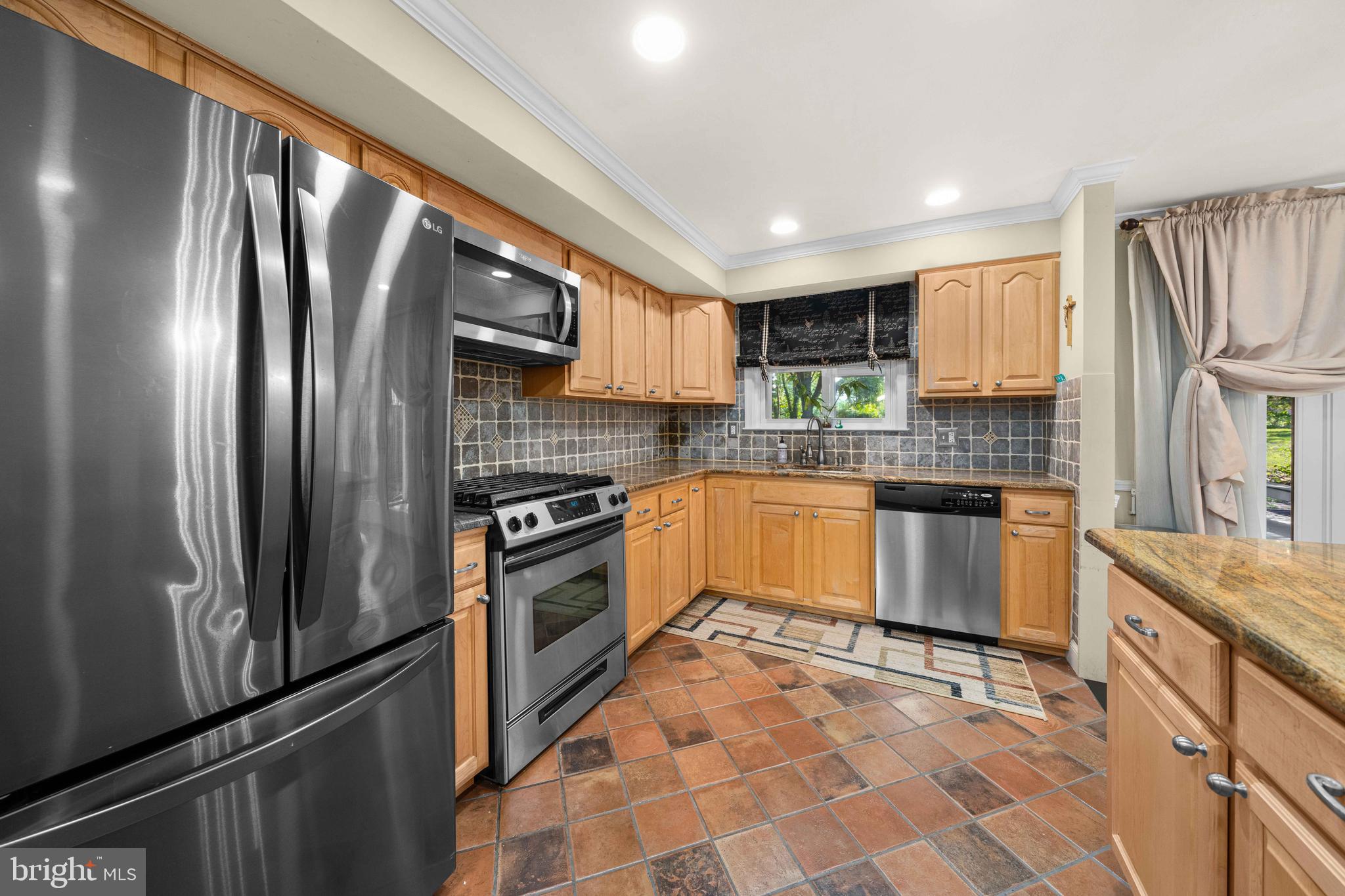 1420 Bradford Ln