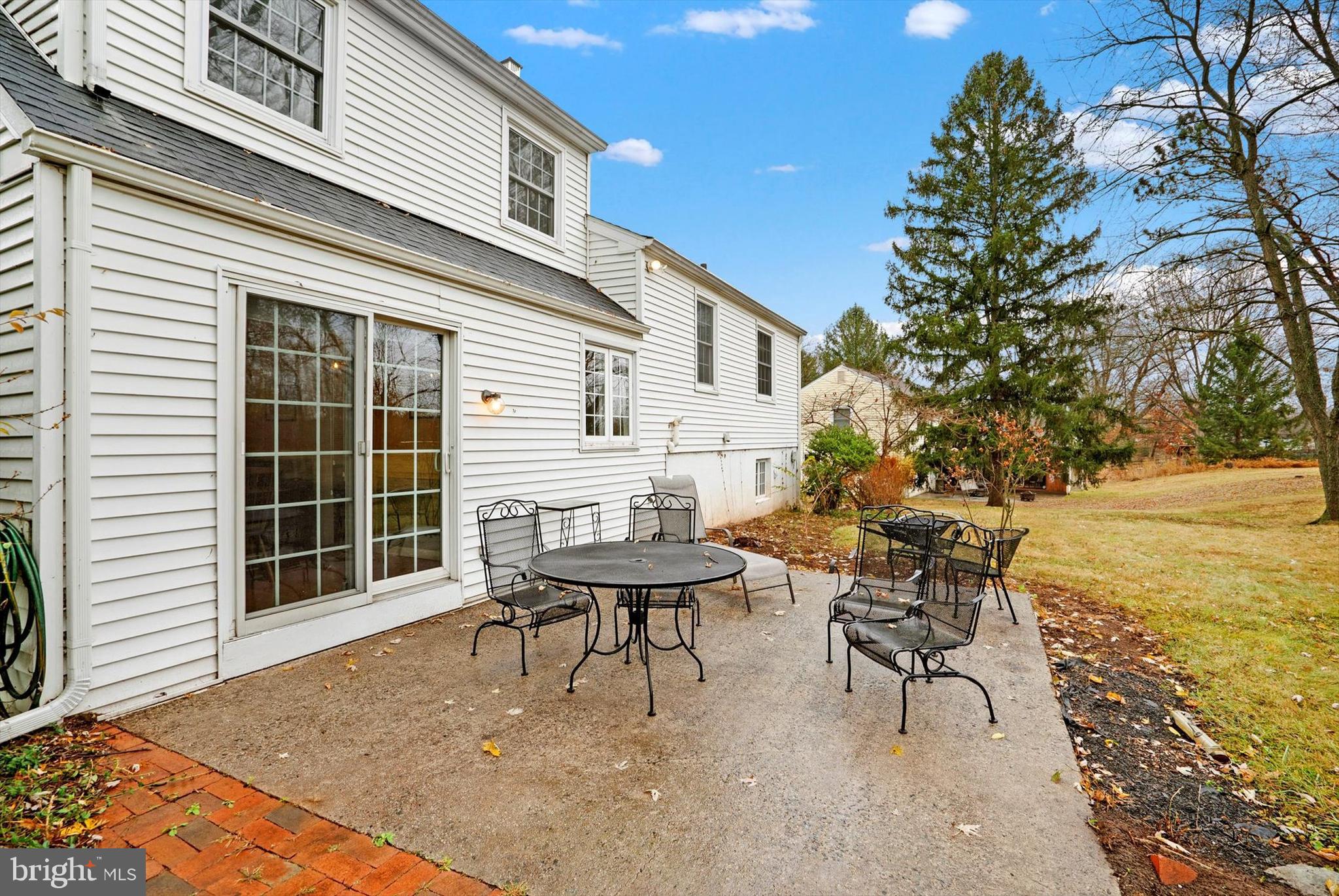 15 Flintlock Ln