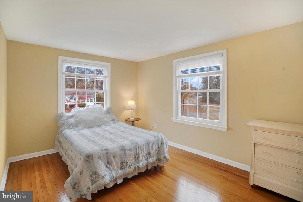15 Flintlock Ln