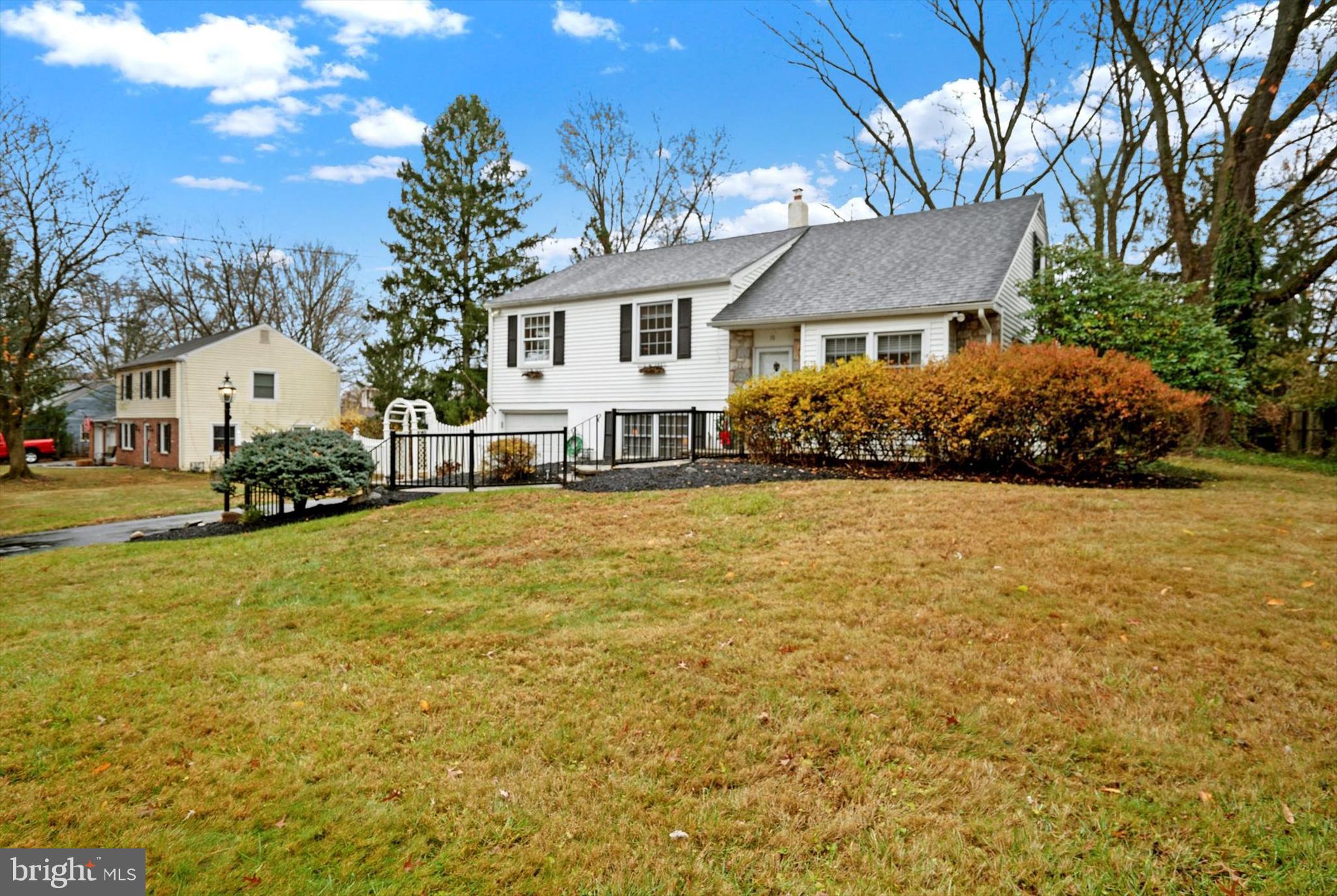 15 Flintlock Ln