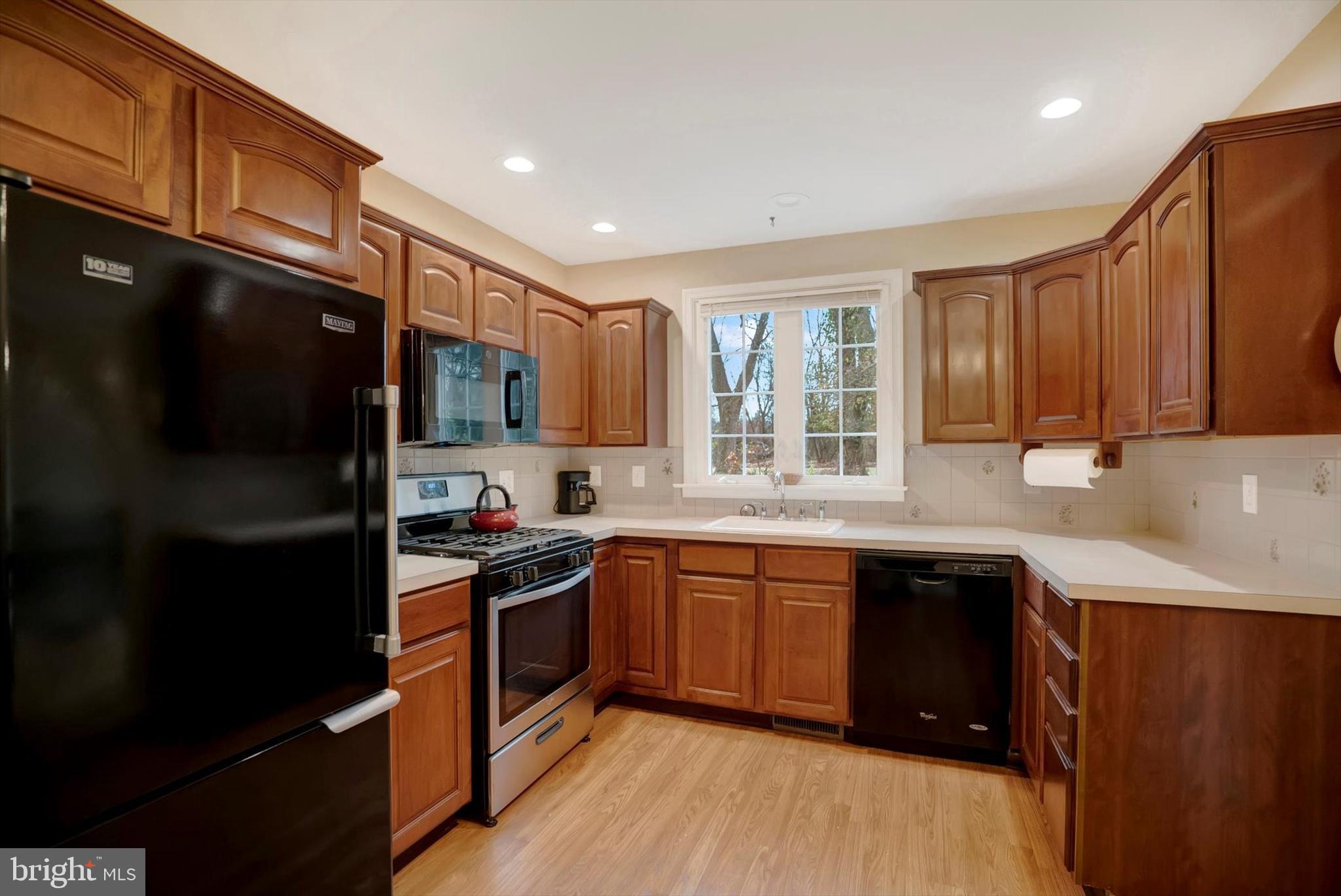 15 Flintlock Ln