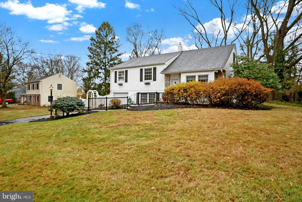 15 Flintlock Ln