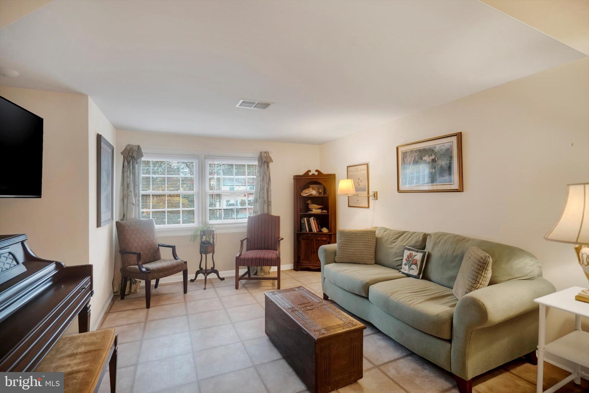 15 Flintlock Ln