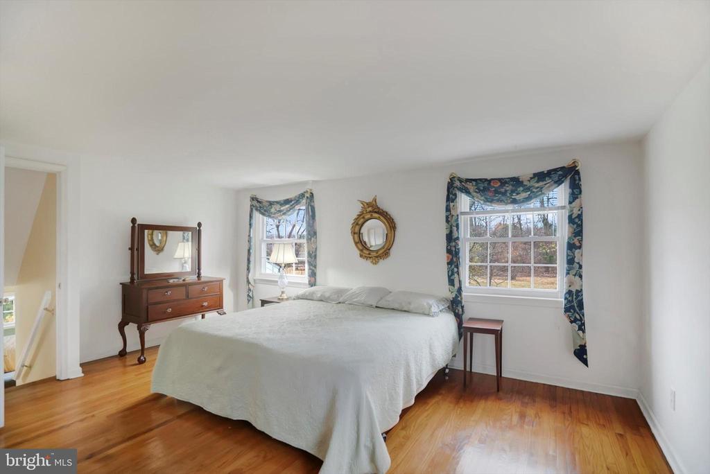15 Flintlock Ln