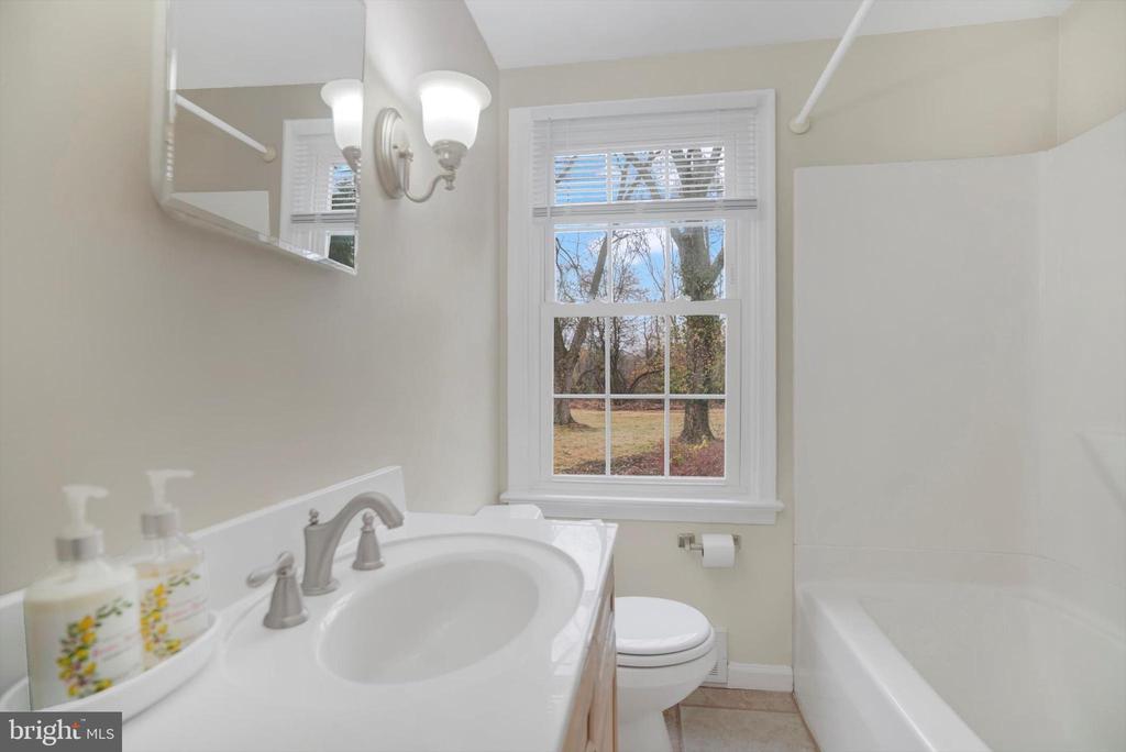 15 Flintlock Ln
