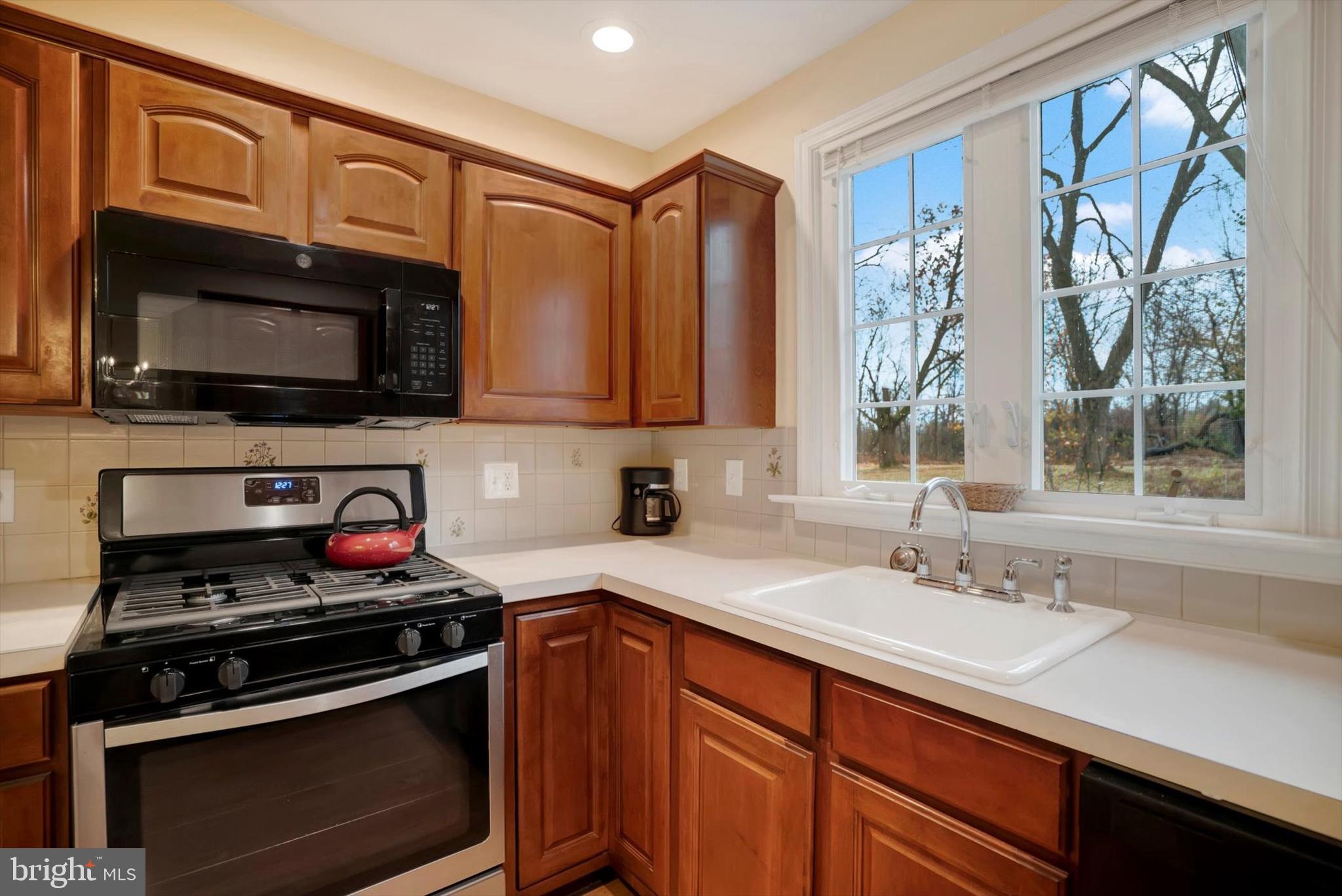 15 Flintlock Ln