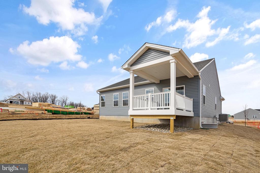 1132 Daffodil Pl