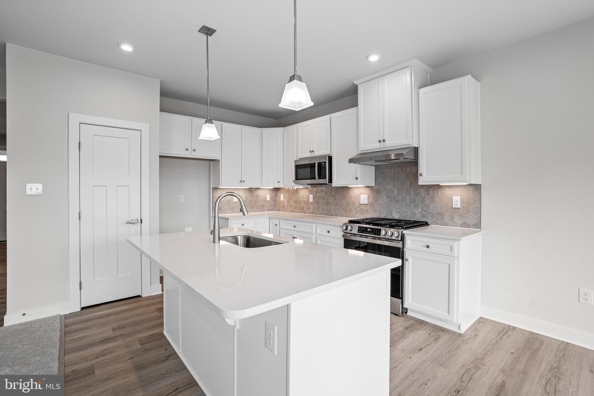 1132 Daffodil Pl