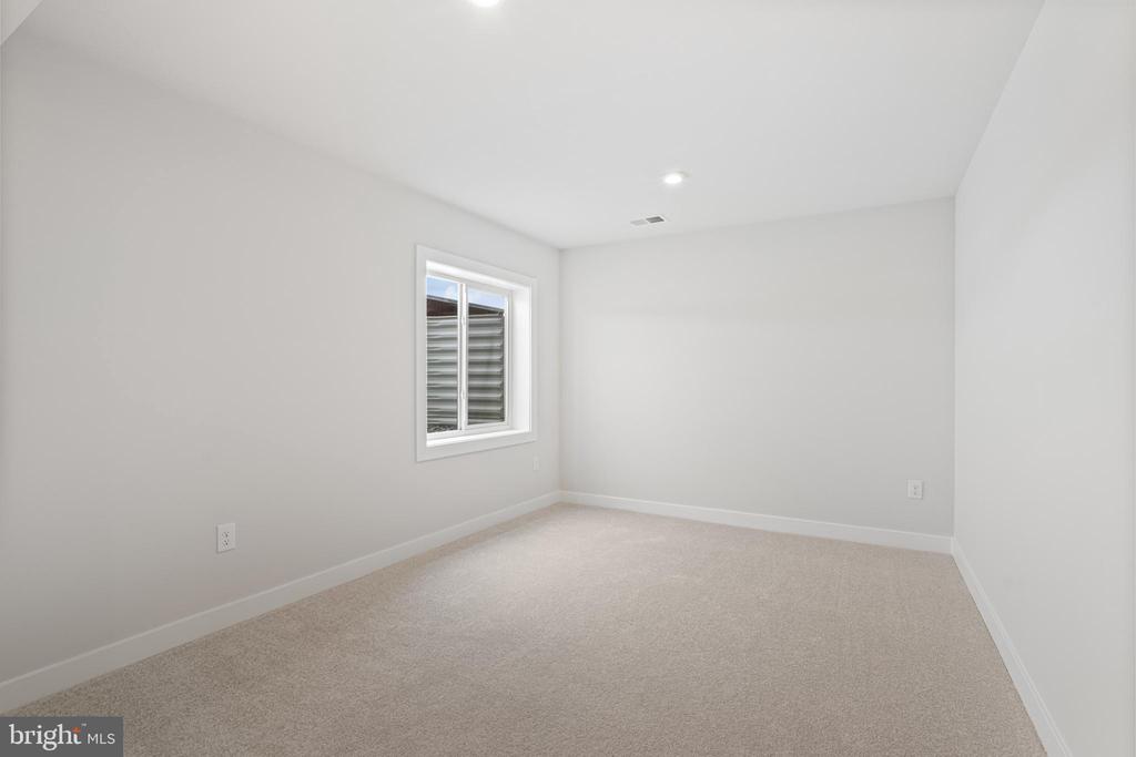 1132 Daffodil Pl