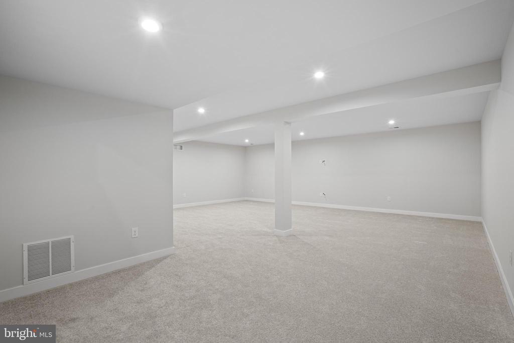 1132 Daffodil Pl