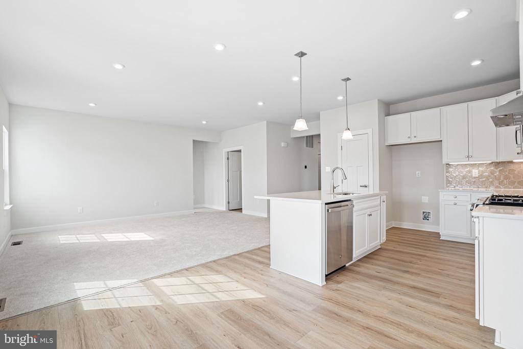 1132 Daffodil Pl