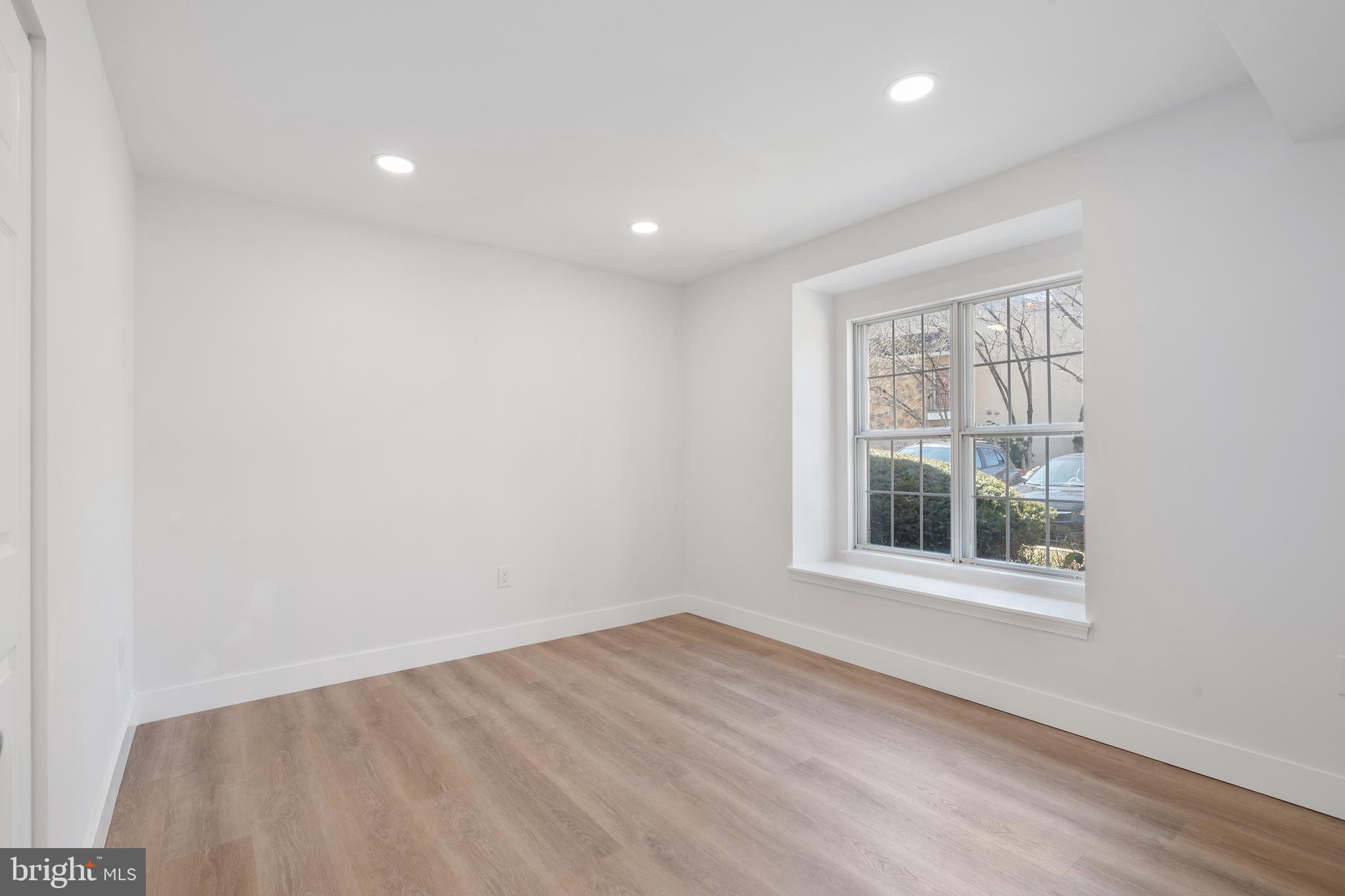 167 Valley Stream Cir #167g