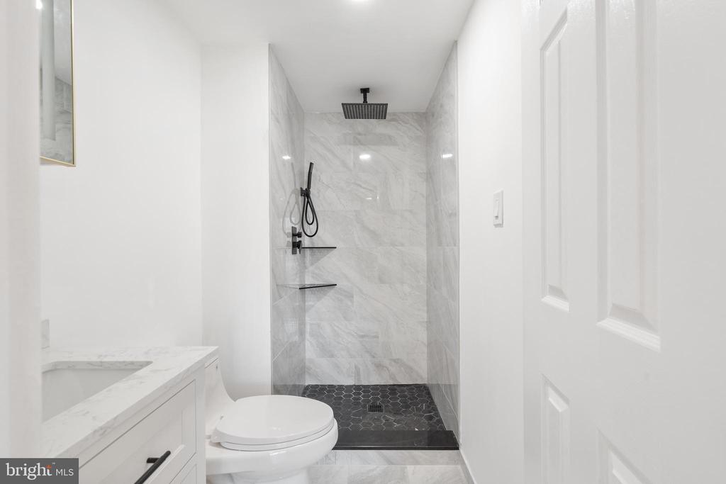 167 Valley Stream Cir #167g