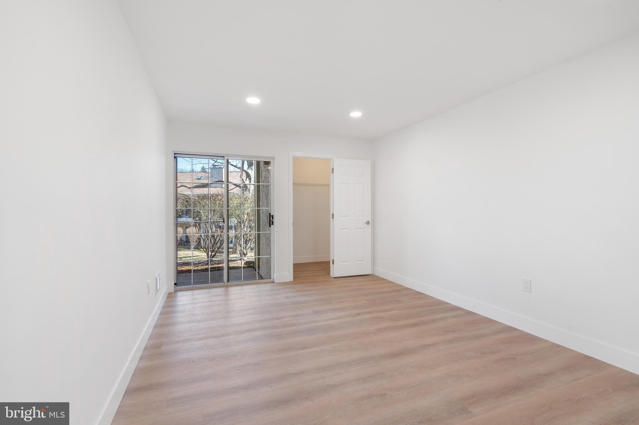 167 Valley Stream Cir #167g