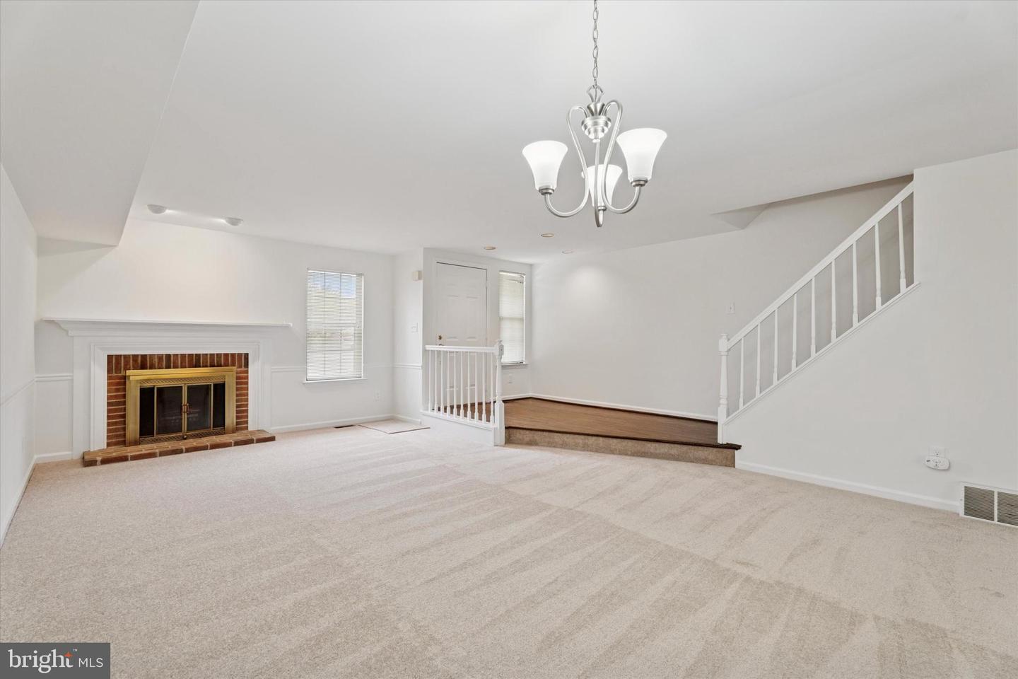 1007 Stoneham Dr