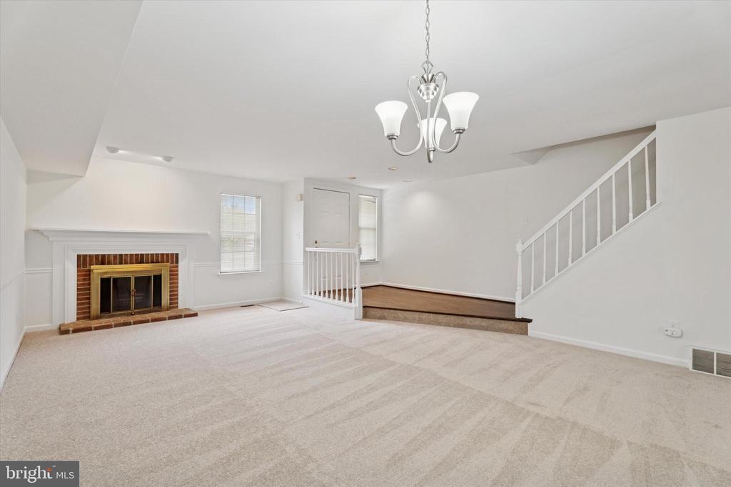 1007 Stoneham Dr