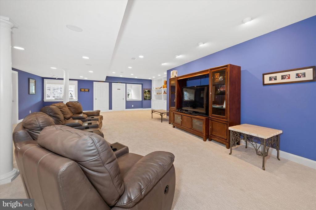 200 FULLING DRIVE