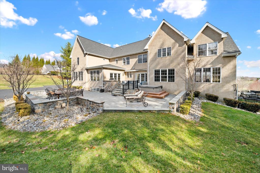200 FULLING DRIVE