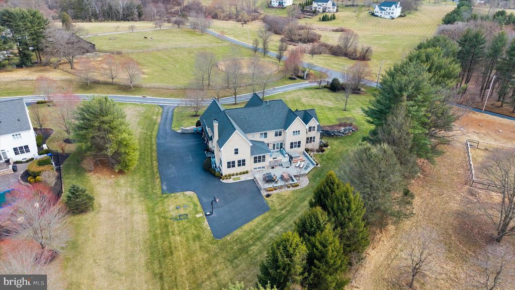 200 FULLING DRIVE