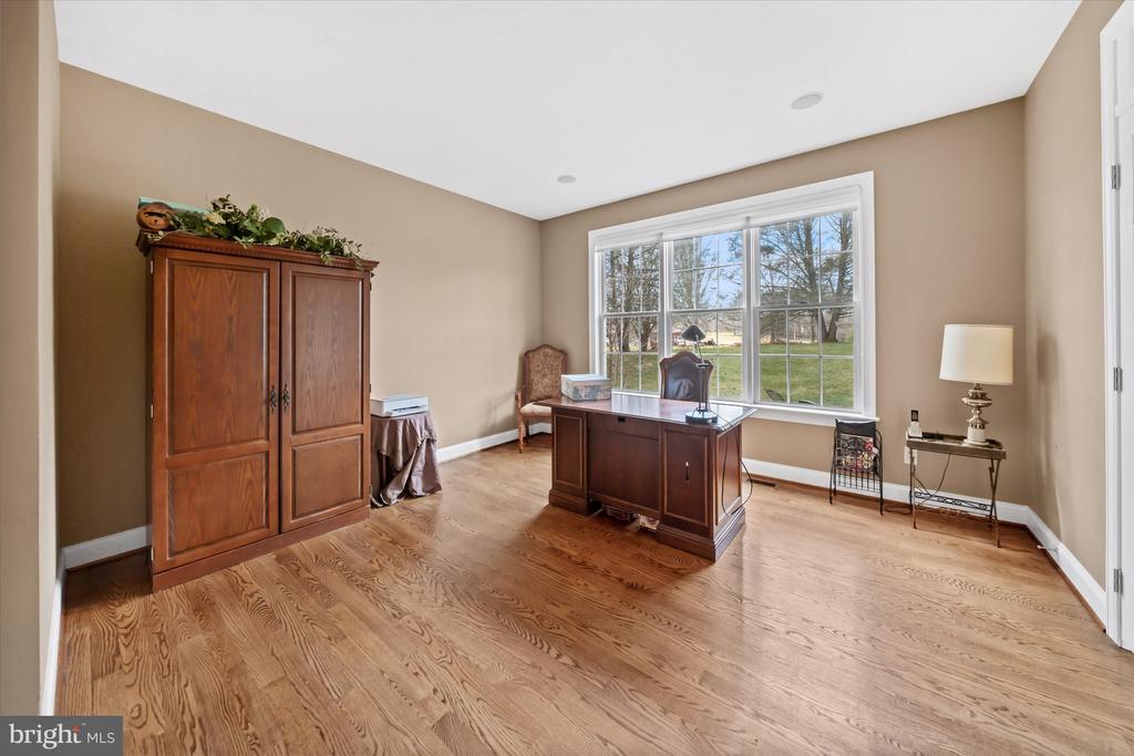 200 FULLING DRIVE