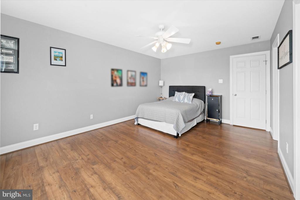 200 FULLING DRIVE