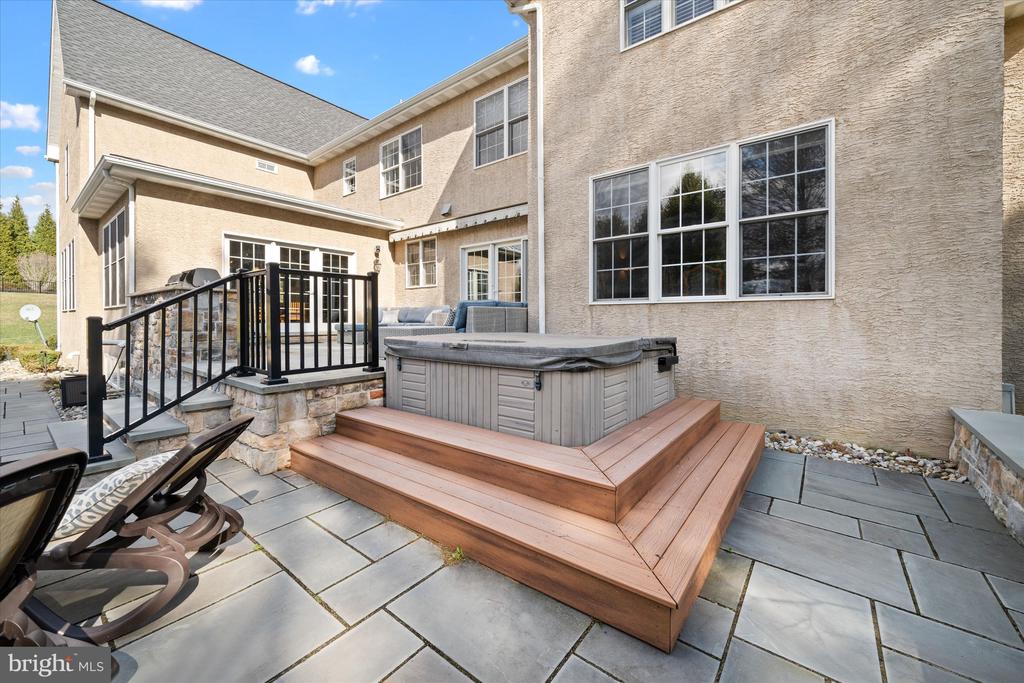 200 FULLING DRIVE