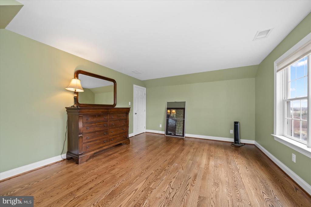 200 FULLING DRIVE