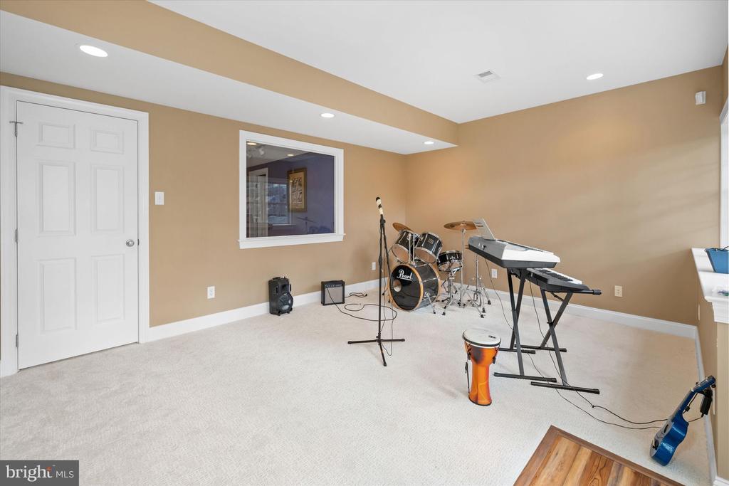 200 FULLING DRIVE