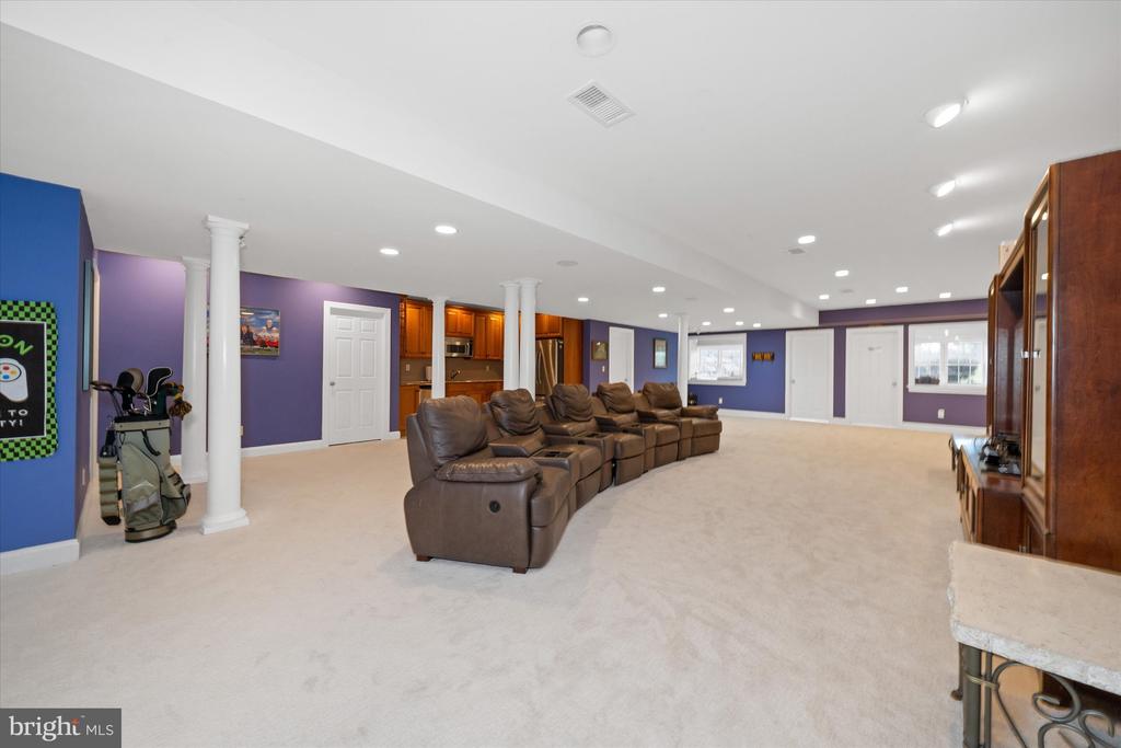 200 FULLING DRIVE