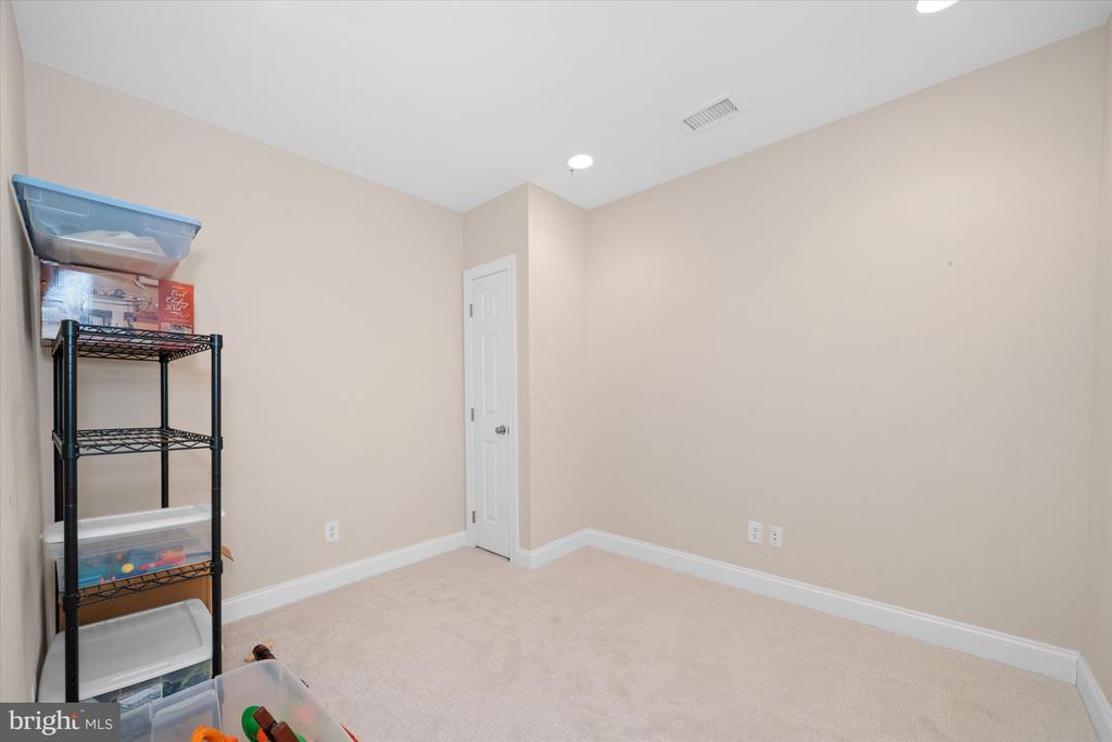 200 FULLING DRIVE