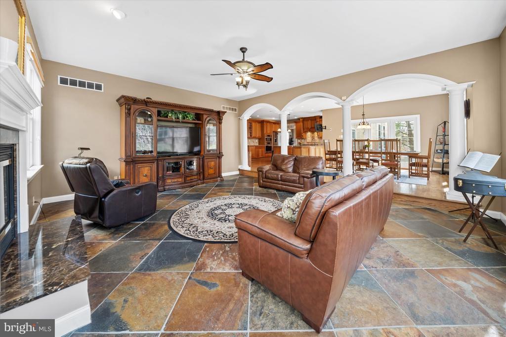 200 FULLING DRIVE