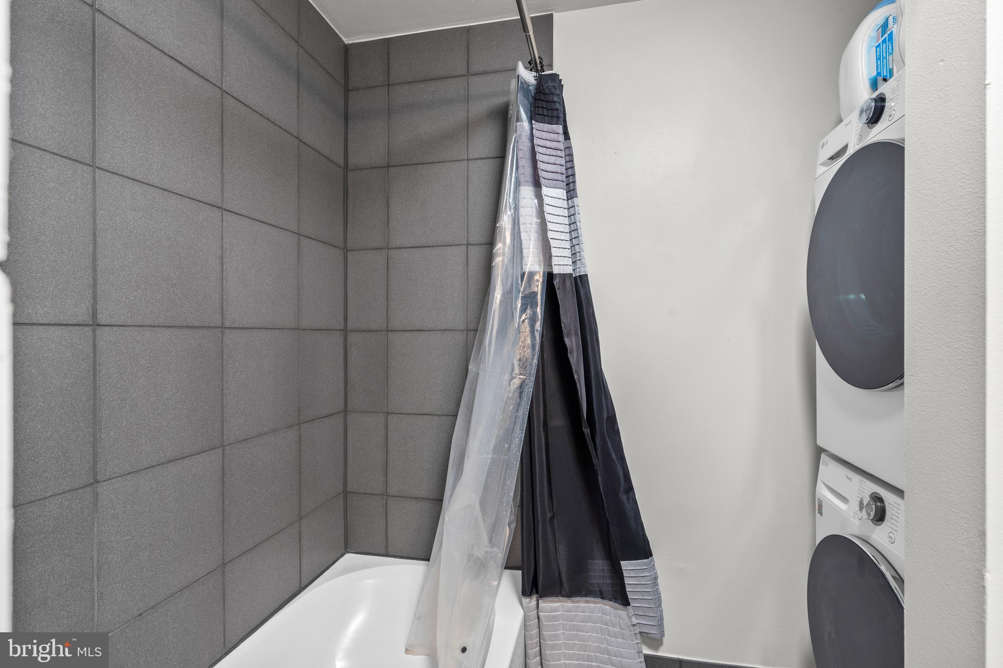 200 LINCOLN AVENUE 212