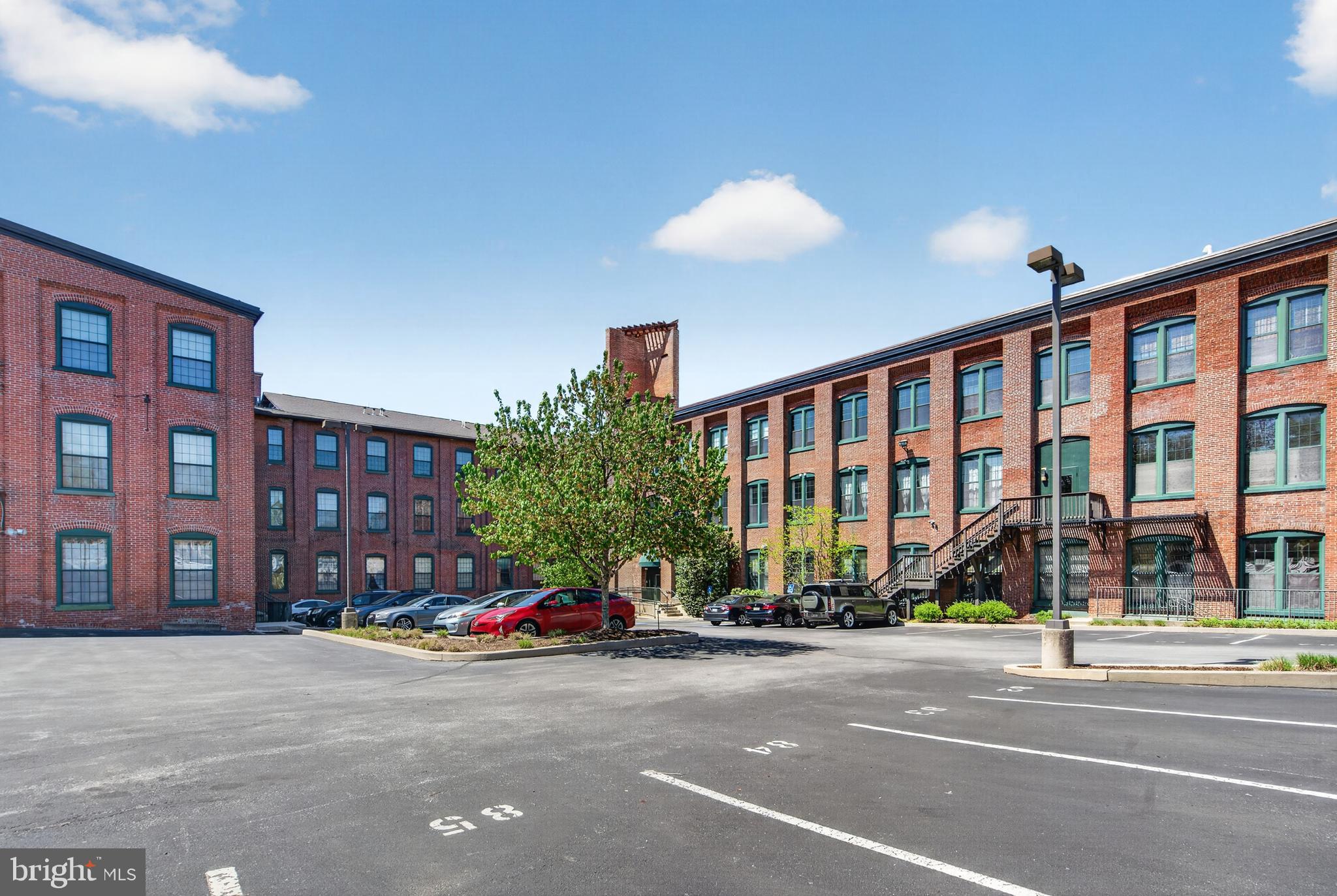 200 LINCOLN AVENUE 212