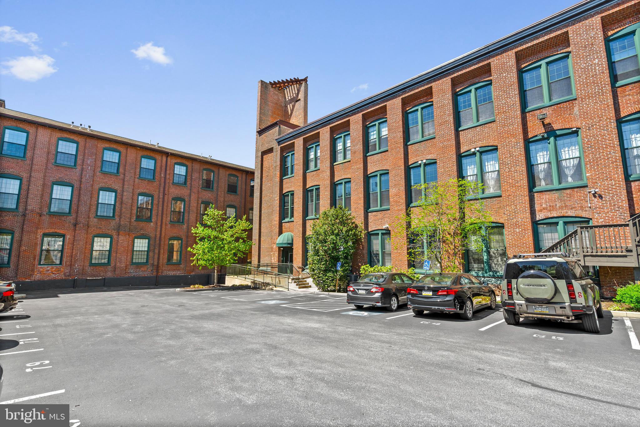 200 LINCOLN AVENUE 212