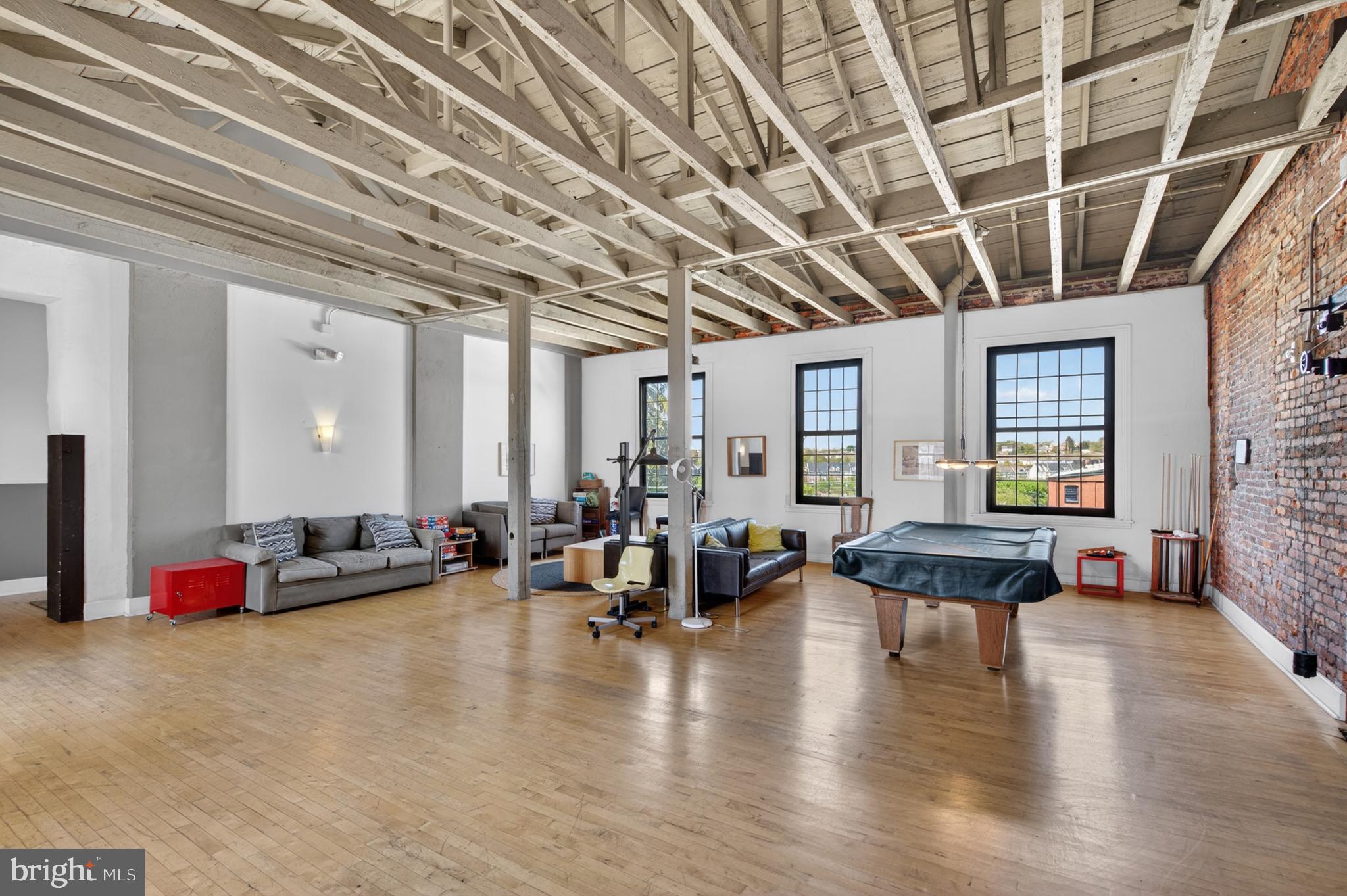 200 LINCOLN AVENUE 212