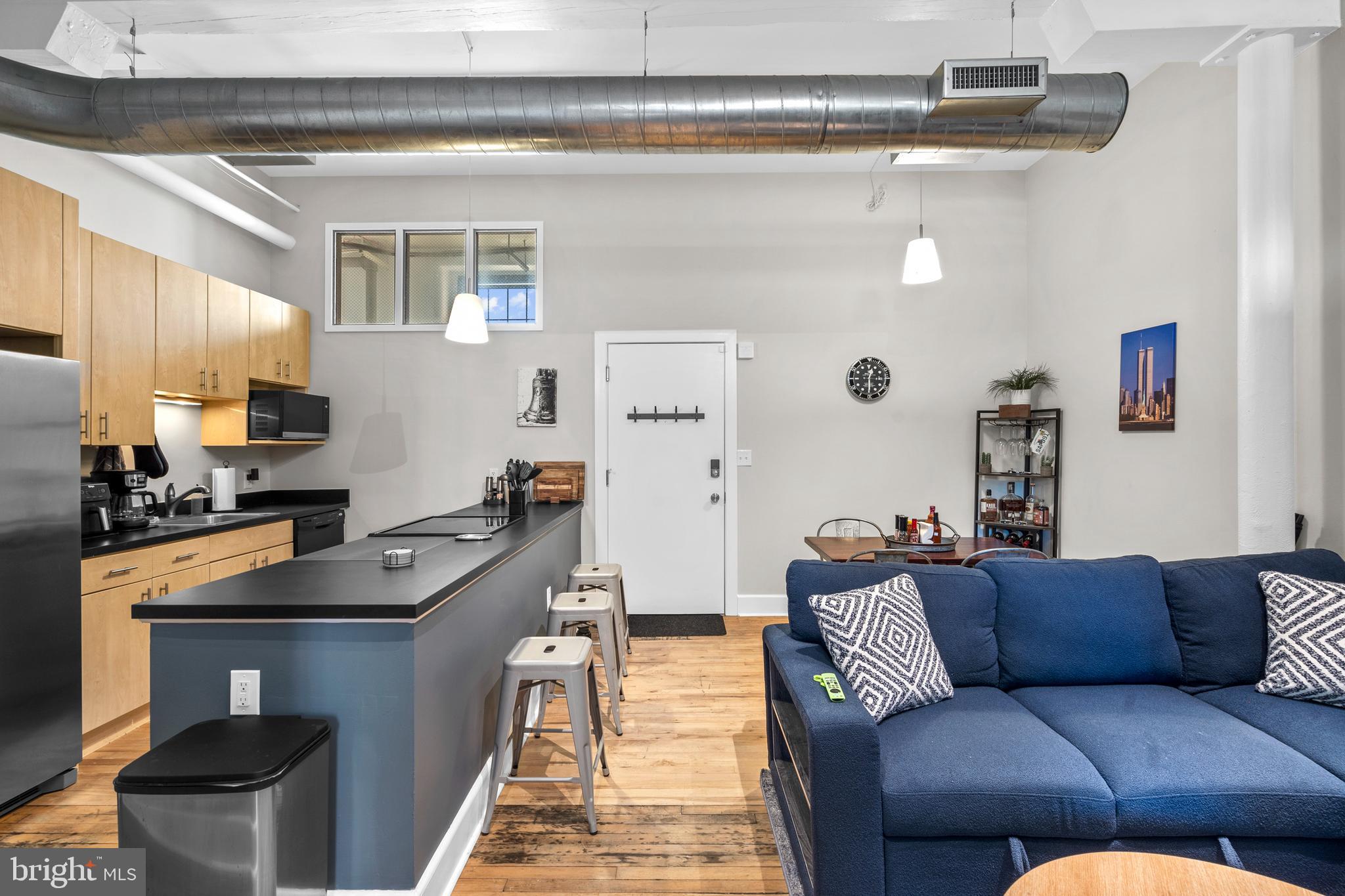 200 LINCOLN AVENUE 212