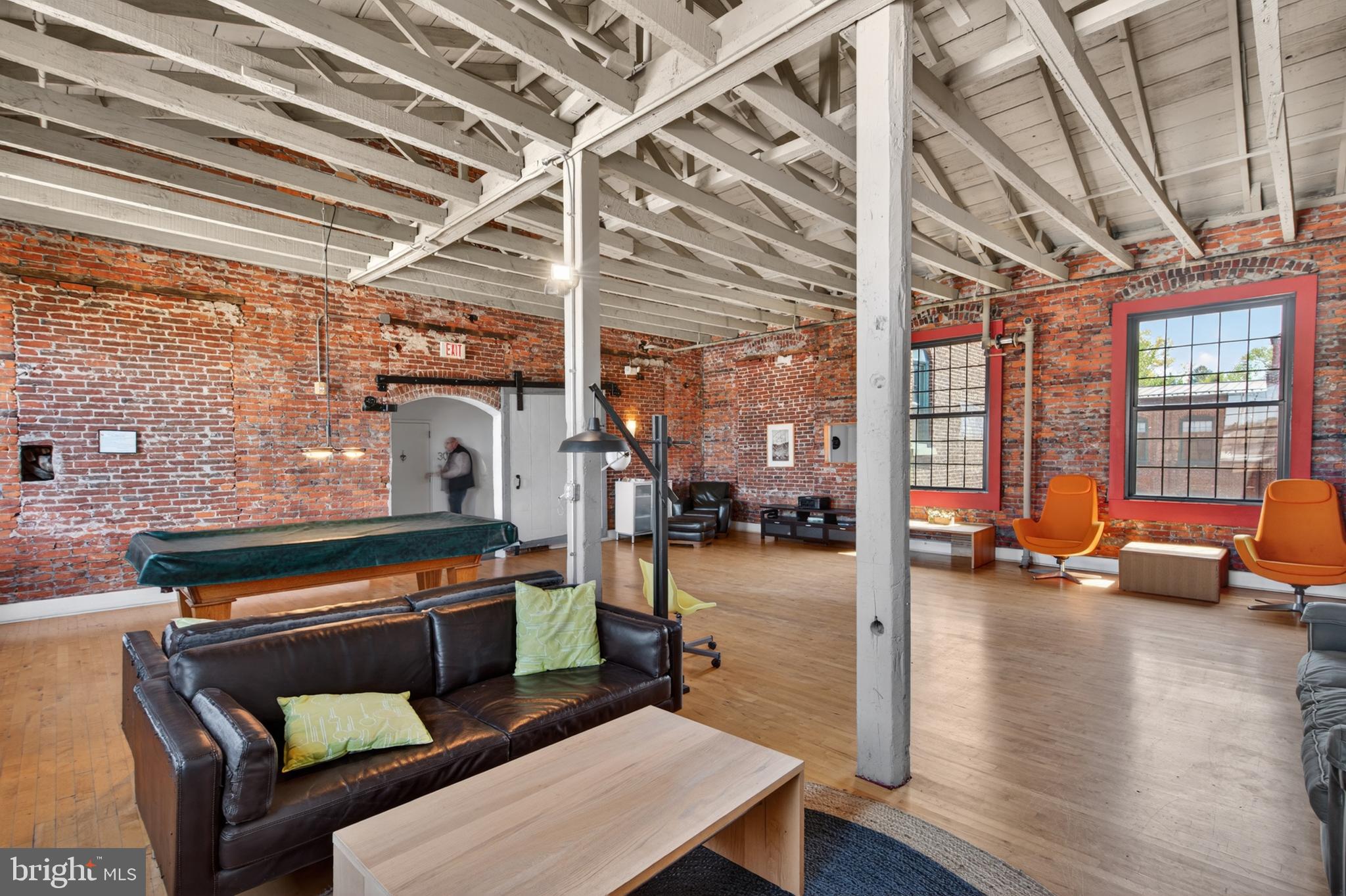 200 LINCOLN AVENUE 212