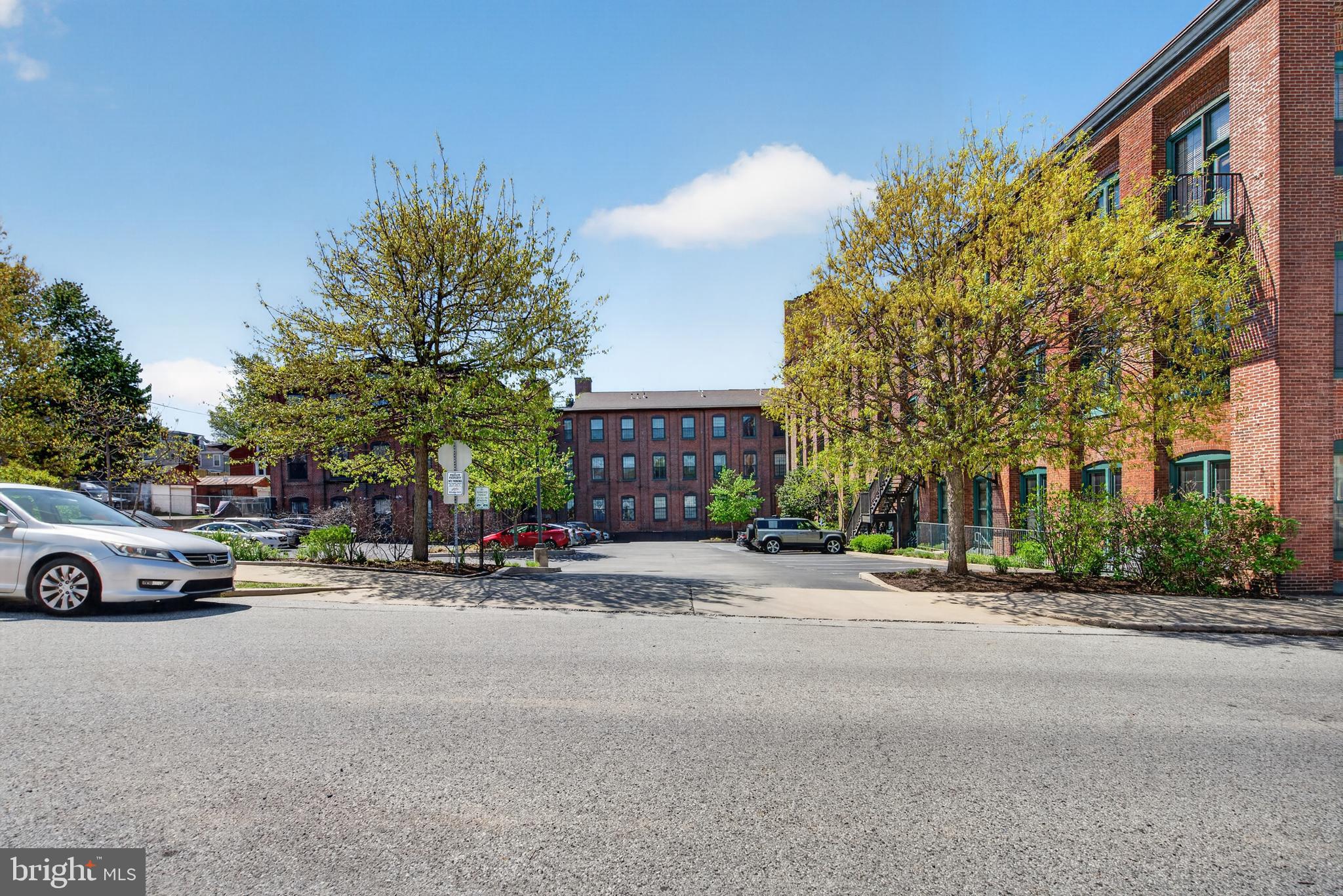 200 LINCOLN AVENUE 212