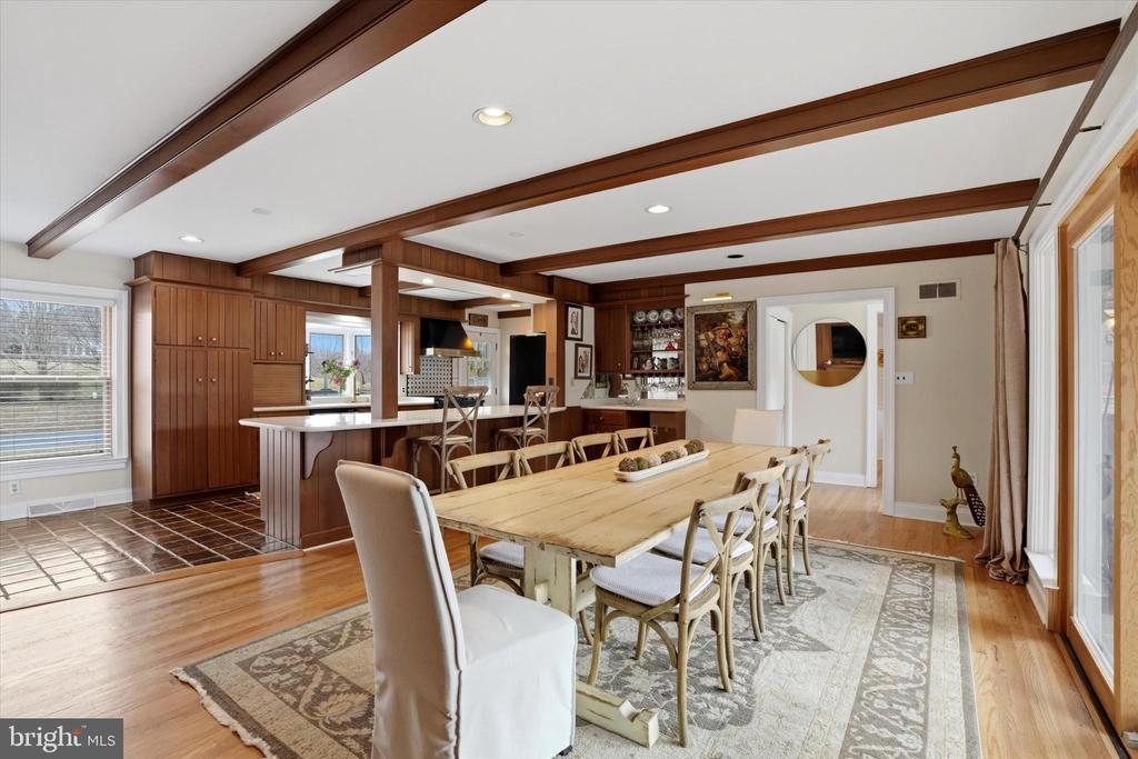 875 LOCUST GROVE ROAD