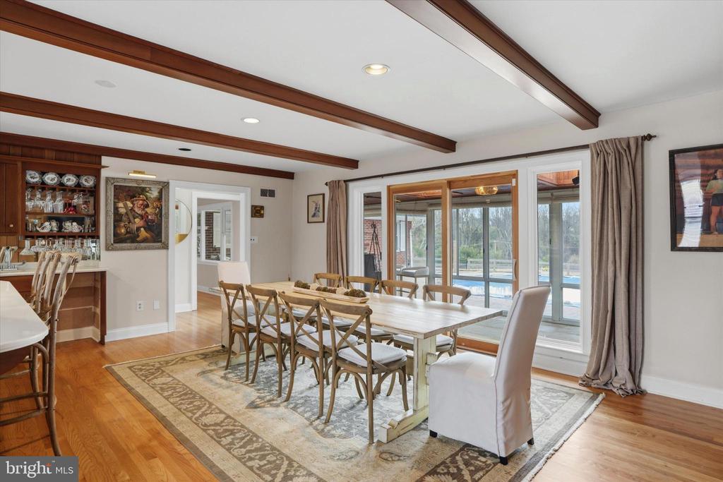 875 LOCUST GROVE ROAD