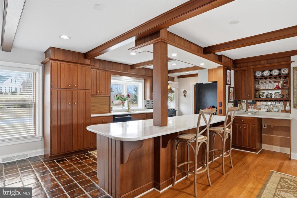 875 LOCUST GROVE ROAD