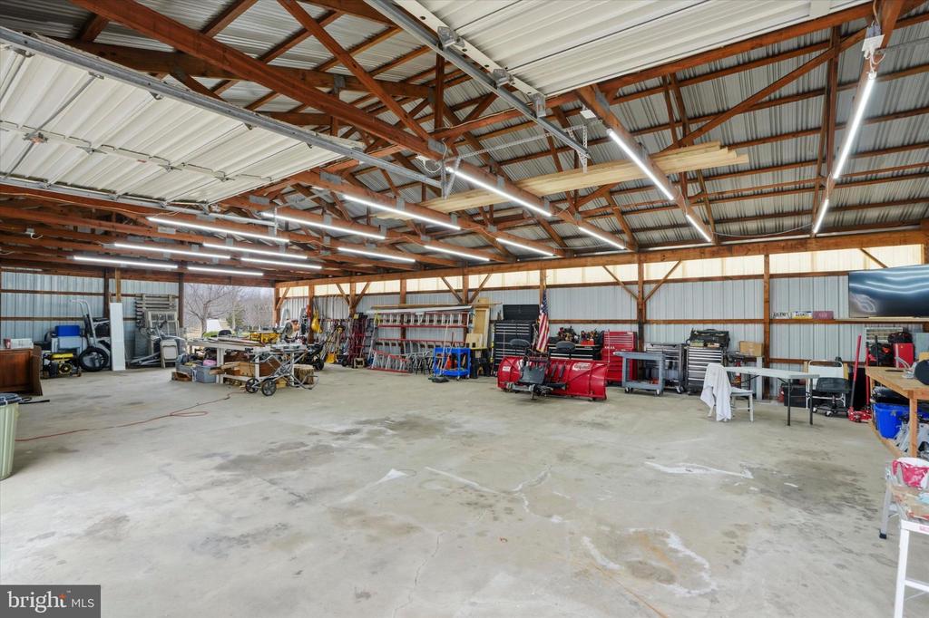 875 LOCUST GROVE ROAD