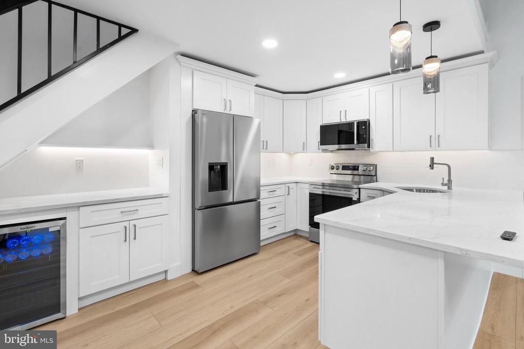 1323 EAGLES RIDGE DRIVE Unit: 23